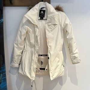Burton White Ski & Snow Jacket with Insulated Material